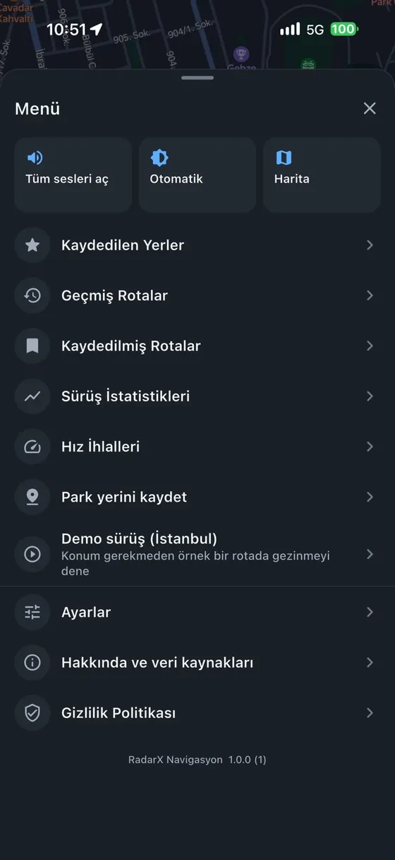 RadarX Navigasyon menüsü: kaydedilen yerler, geçmiş rotalar, sürüş istatistikleri, ayarlar